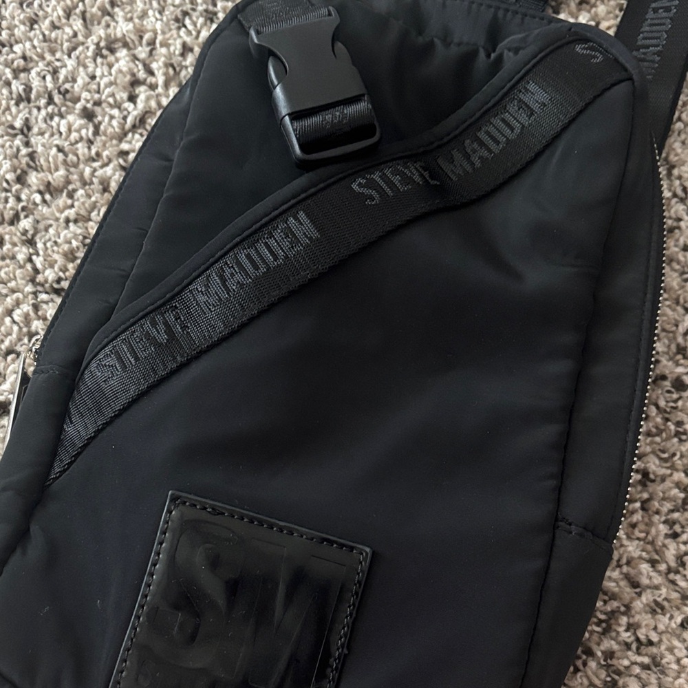 Steve Madden Sleek Black Men's Belt Bag